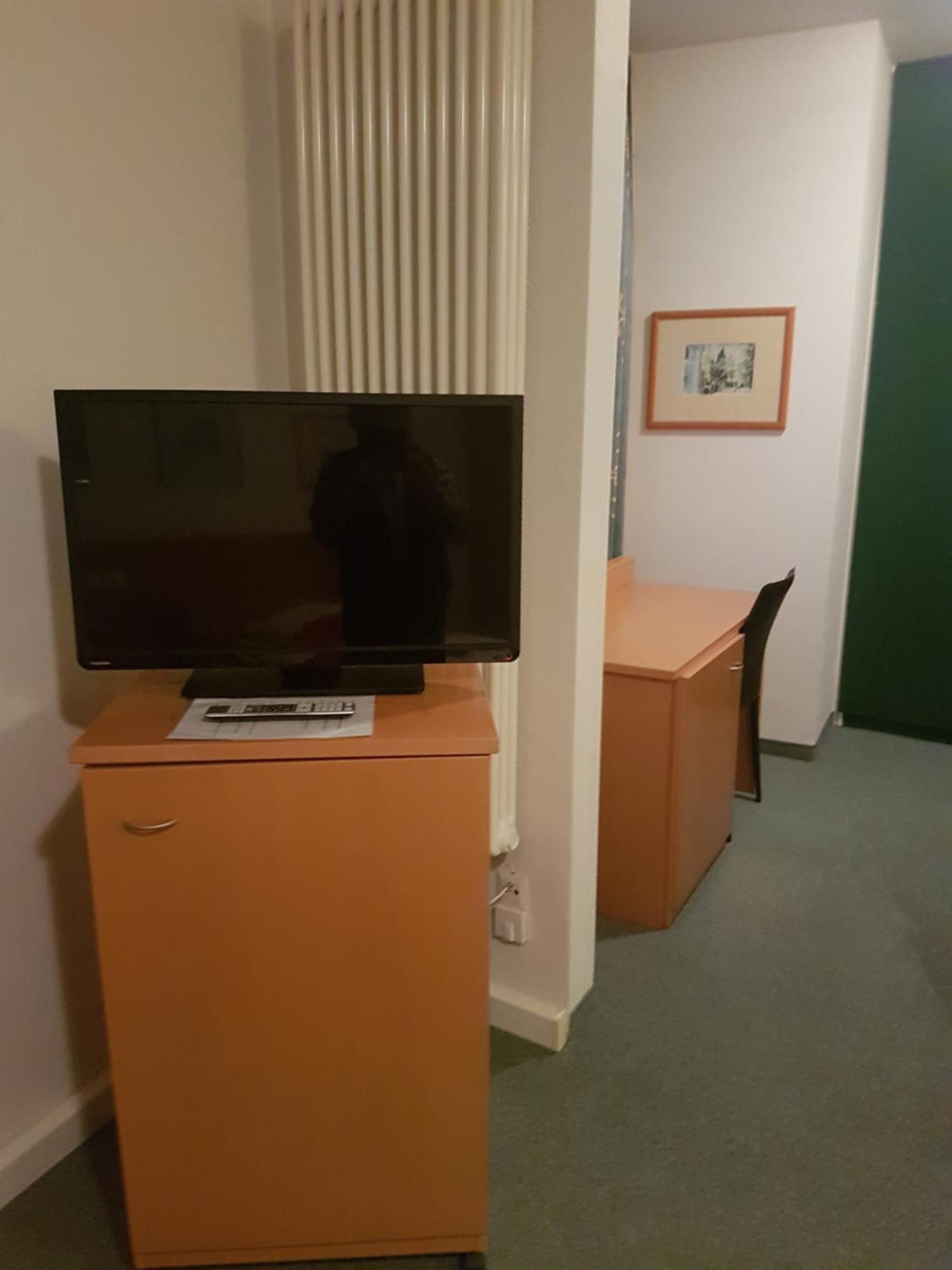 Gaestehaus Krefeld Uerdingen エクステリア 写真