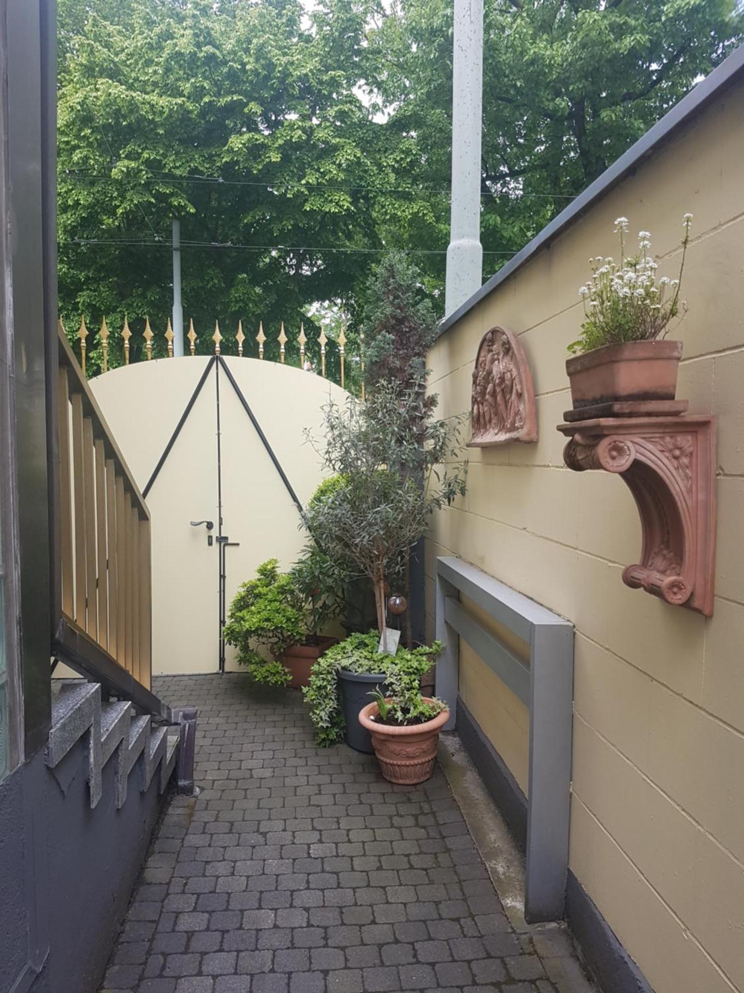 Gaestehaus Krefeld Uerdingen エクステリア 写真